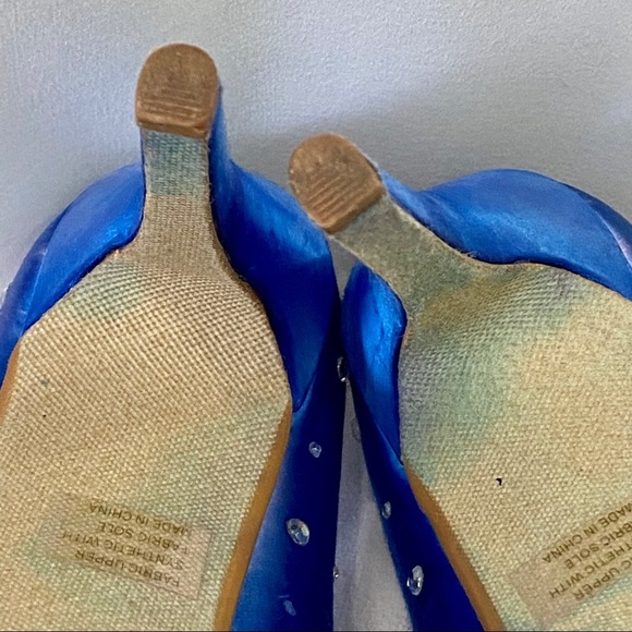 Touch Ups Women’s Royal Blue Platform Stilettos - Picture 11 of 16